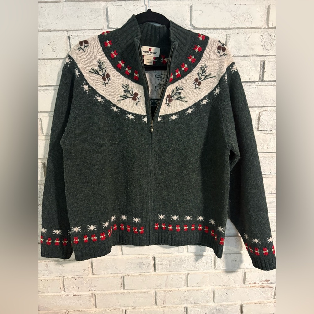 WOOLRICH Green Nordic Sweater with Red and White Accents Excellent condition